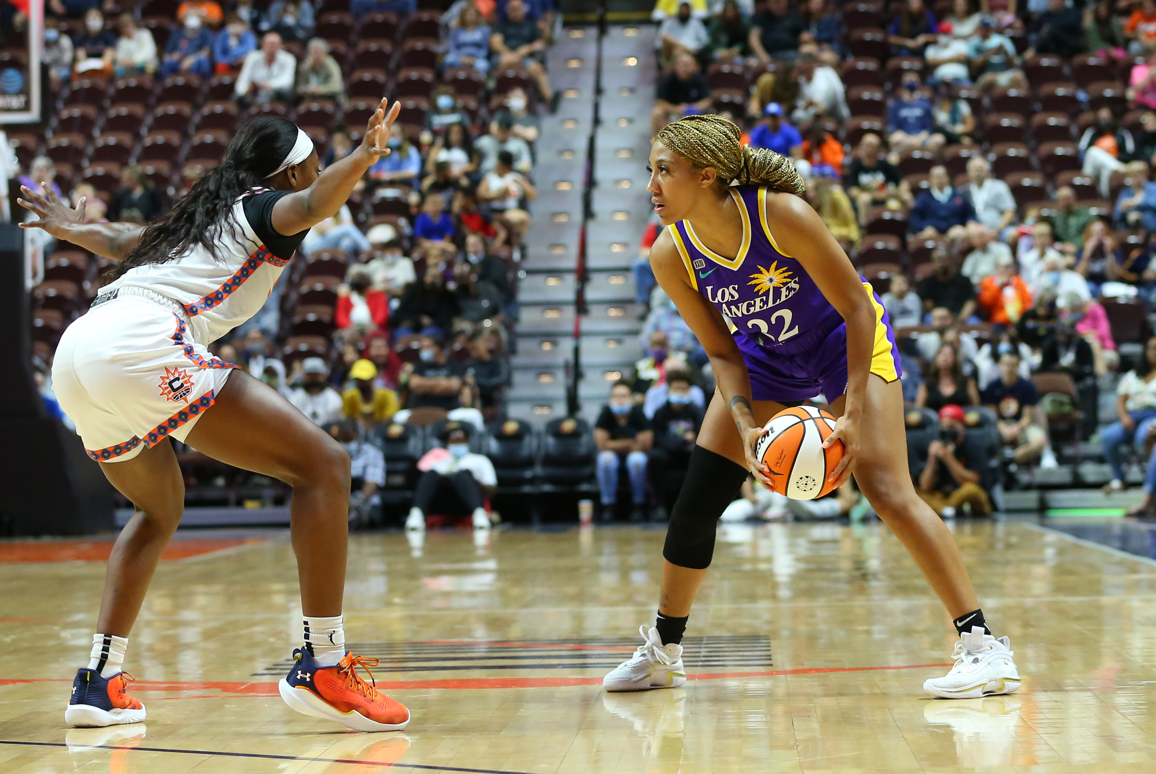 WNBA: AUG 28 Los Angeles Sparks at Connecticut Sun